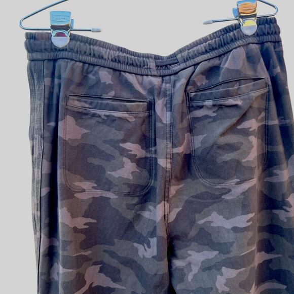 Athleta Camo Farallon Jogger Pants Drawstring Waist Women's Size 10 Activewear - Picture 10 of 16